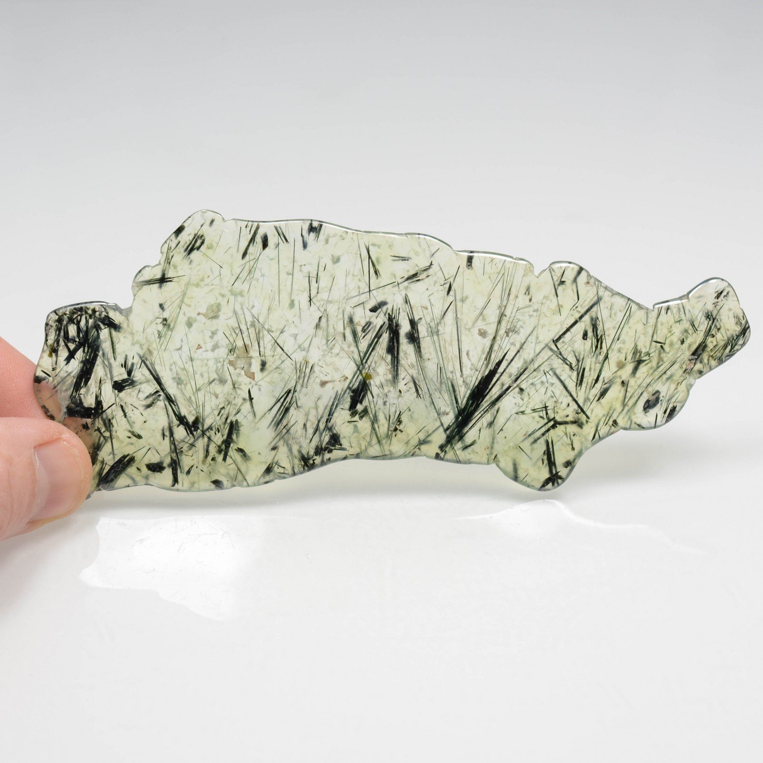 Prehnite et actinolite - Région de Kayes, Mali Prehnite et actinolite - Région de Kayes, Mali