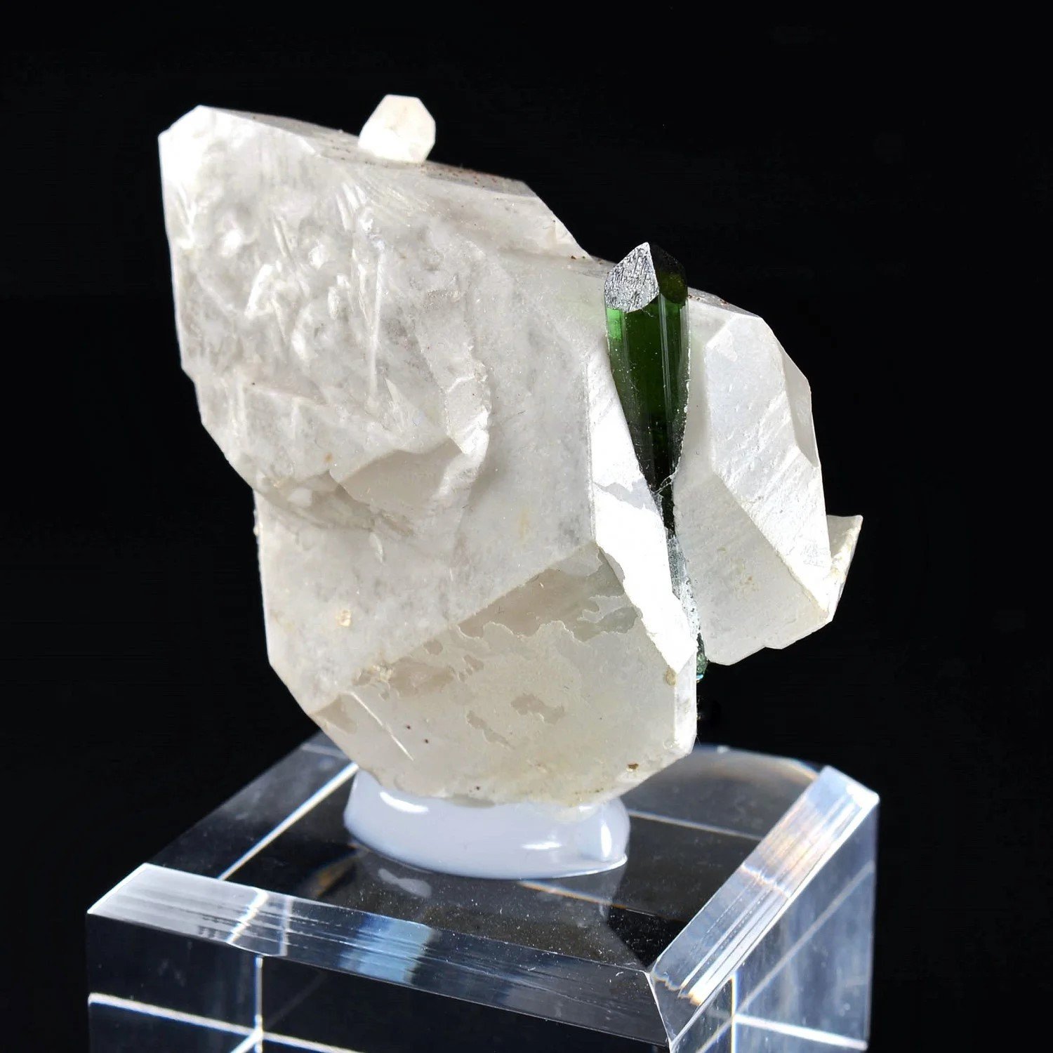 Quartz and tourmaline - Minas Gerais, Brazil Quartz and tourmaline - Minas Gerais, Brazil