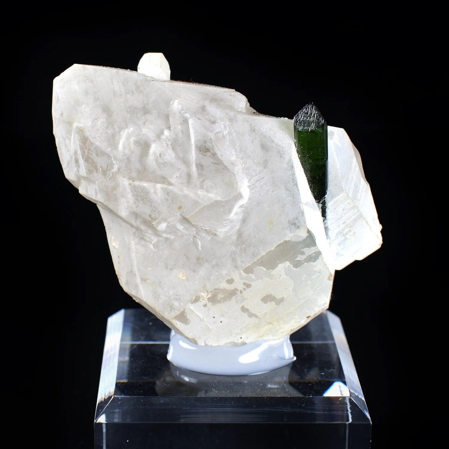 Quartz and tourmaline - Minas Gerais, Brazil Quartz and tourmaline - Minas Gerais, Brazil