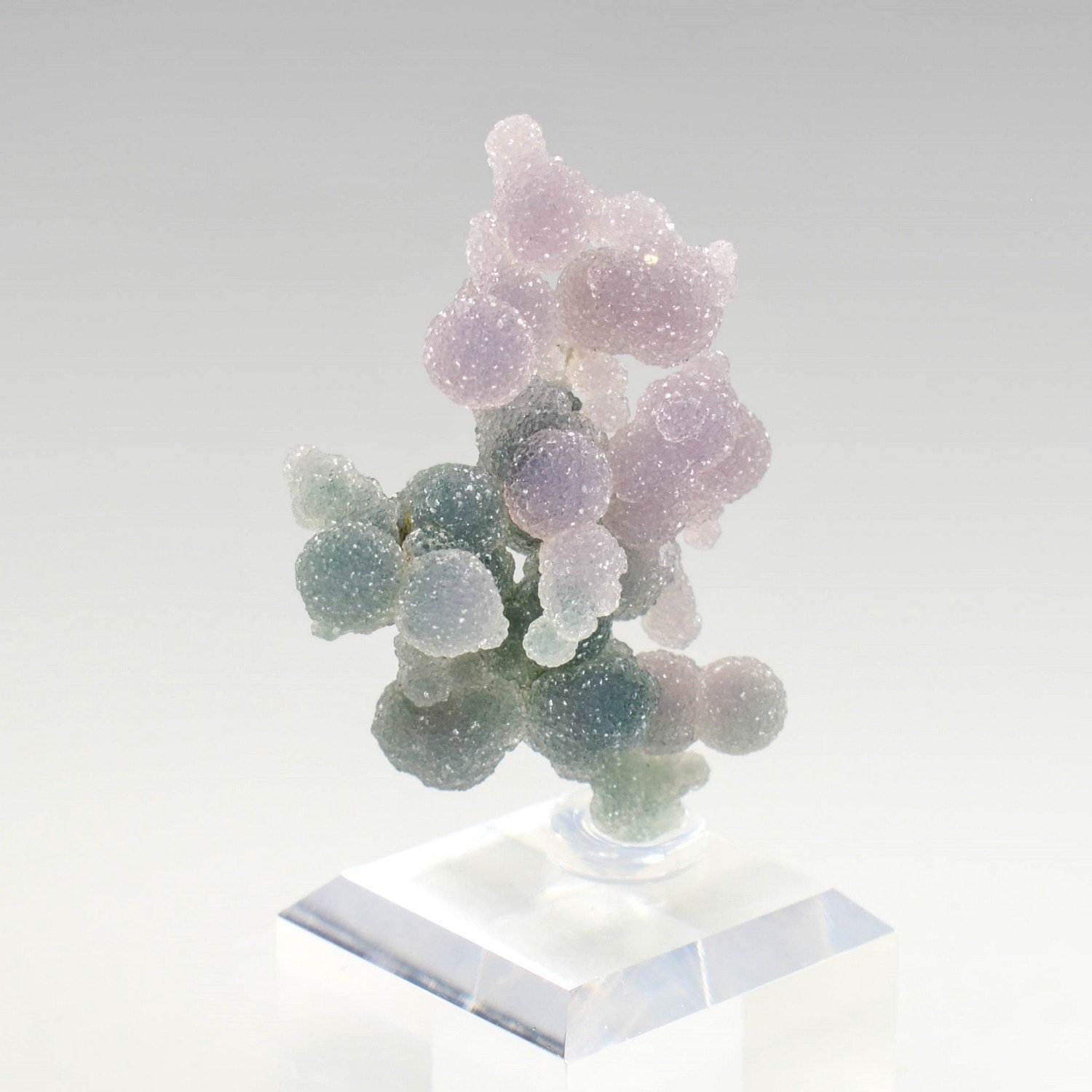 Grape agate - Mamuju, Sulawesi Island, Indonesia Grape agate - Mamuju, Sulawesi Island, Indonesia