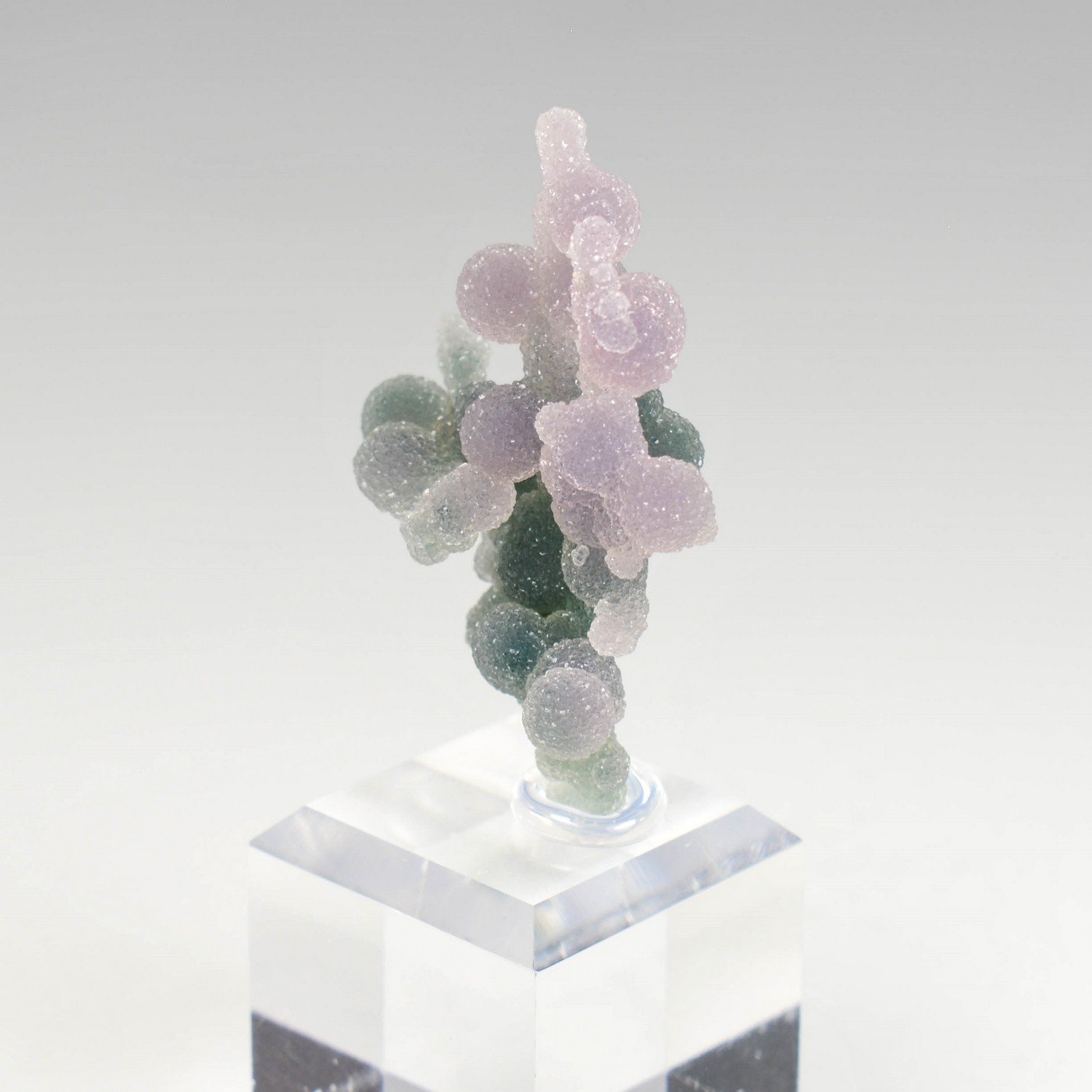 Grape agate - Mamuju, Sulawesi Island, Indonesia Grape agate - Mamuju, Sulawesi Island, Indonesia