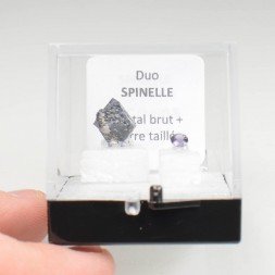 SPINEL Duo - cut stone and crystallised stone