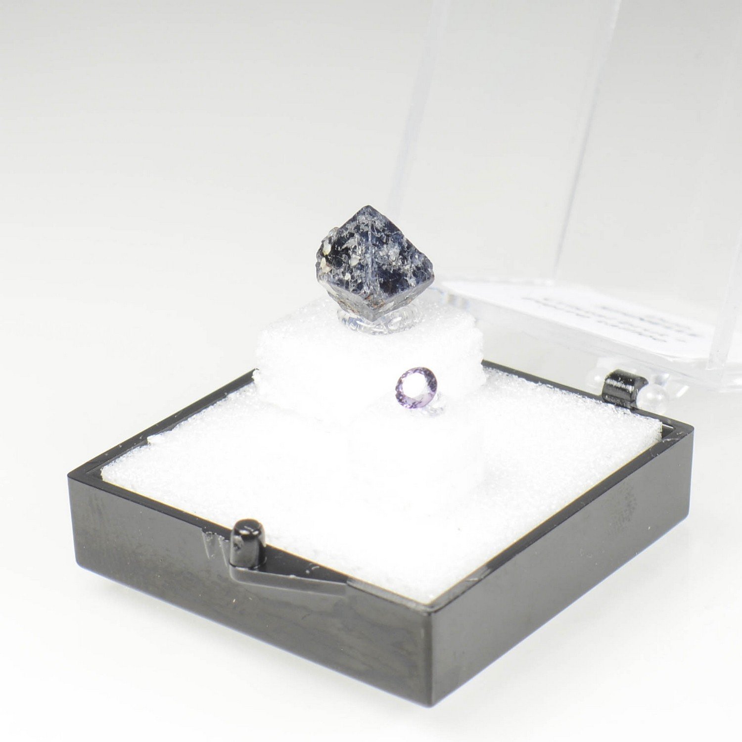 SPINEL Duo - cut stone and crystallised stone