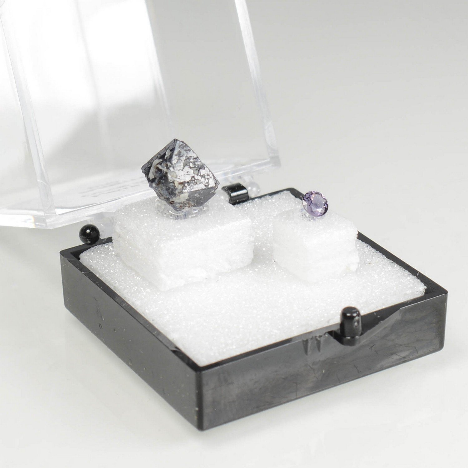 SPINEL Duo - cut stone and crystallised stone