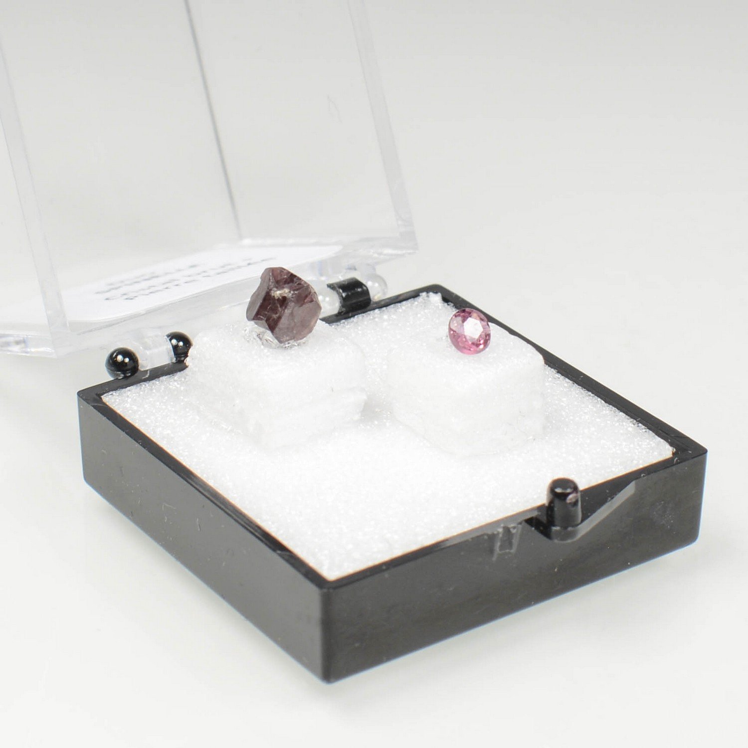 SPINEL Duo - cut stone and crystallised stone