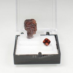 GARNET duo - cut stone and rough stone