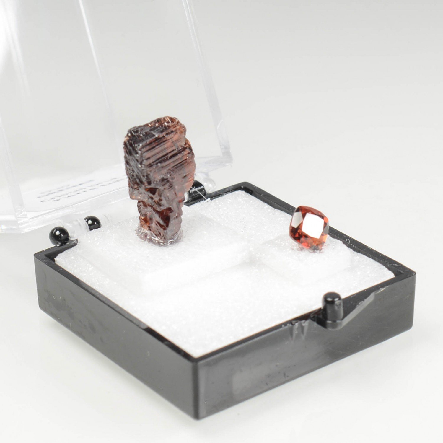 GARNET duo - cut stone and rough stone
