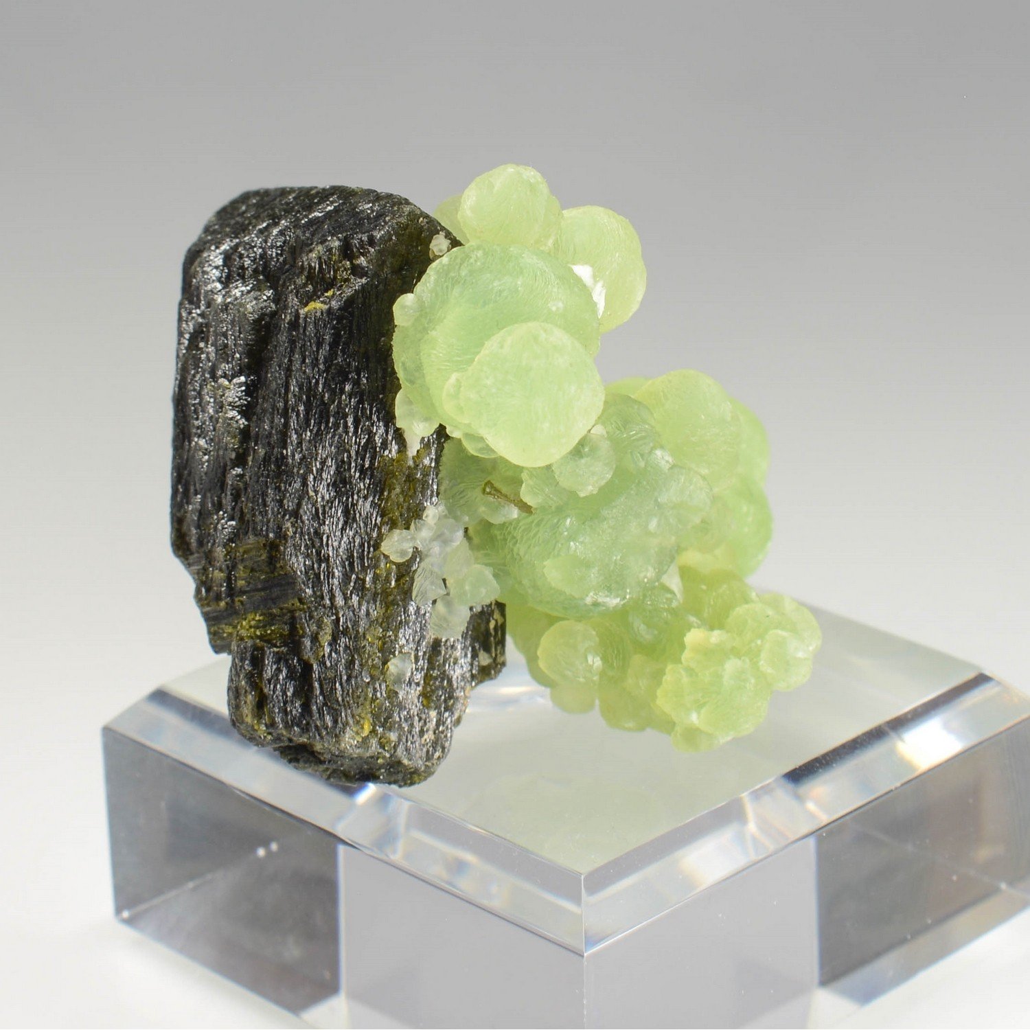 Prehnite and epidote - Diamonkara, Kayes, Mali