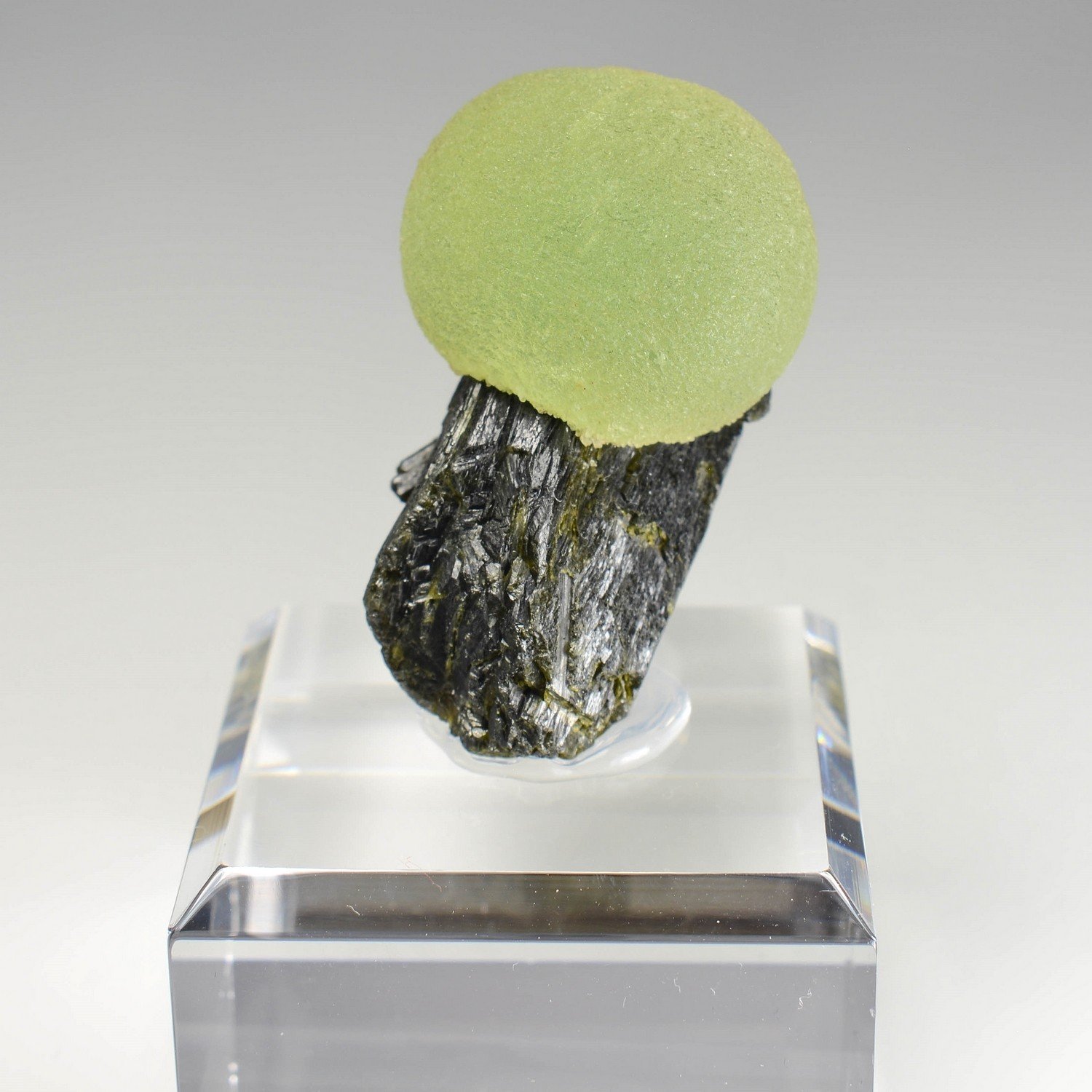 Prehnite on epidote - Diamonkara, Kayes, Mali