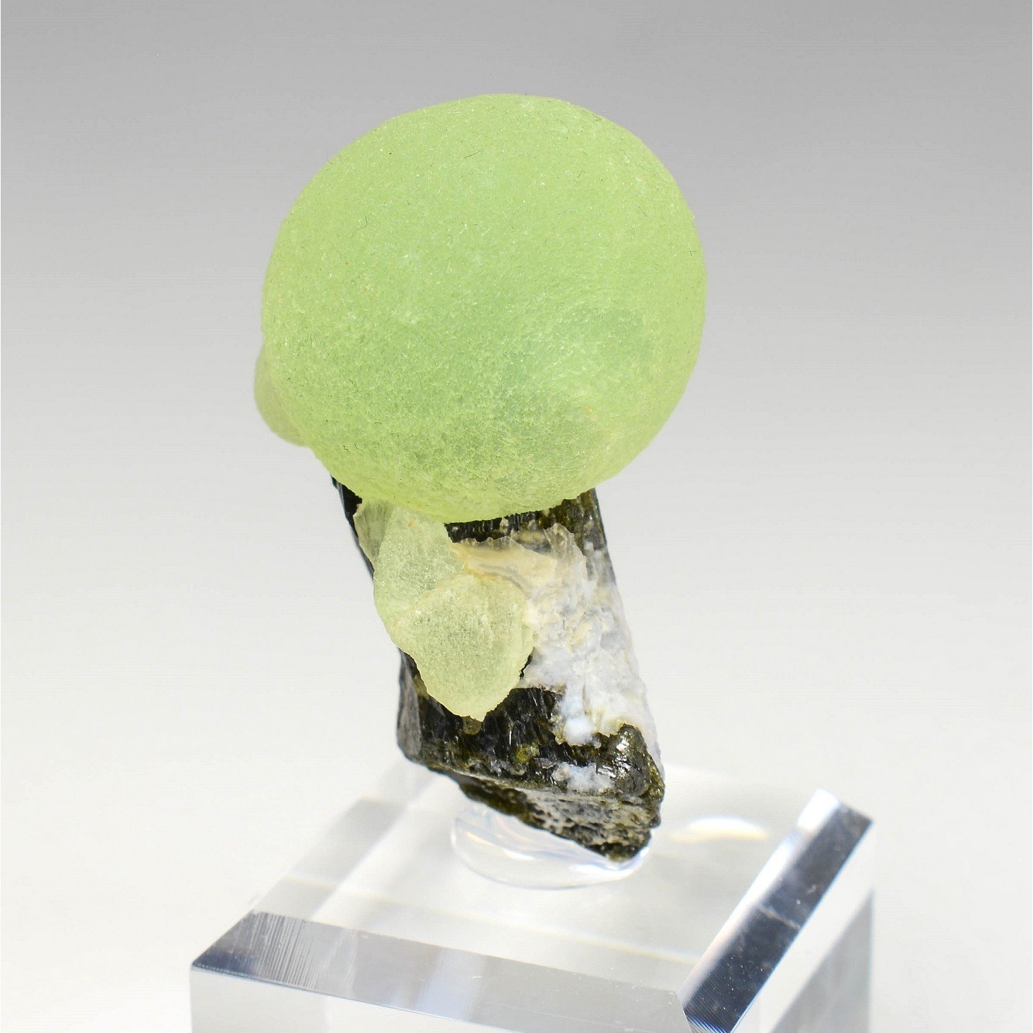 Prehnite on epidote - Diamonkara, Kayes, Mali