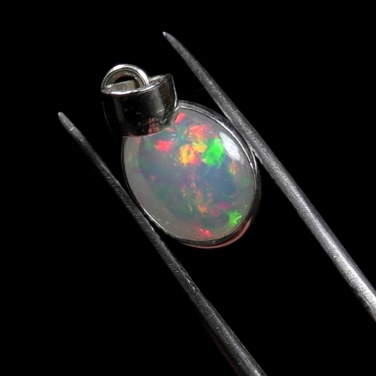 Welo opal pendant - Ethiopia