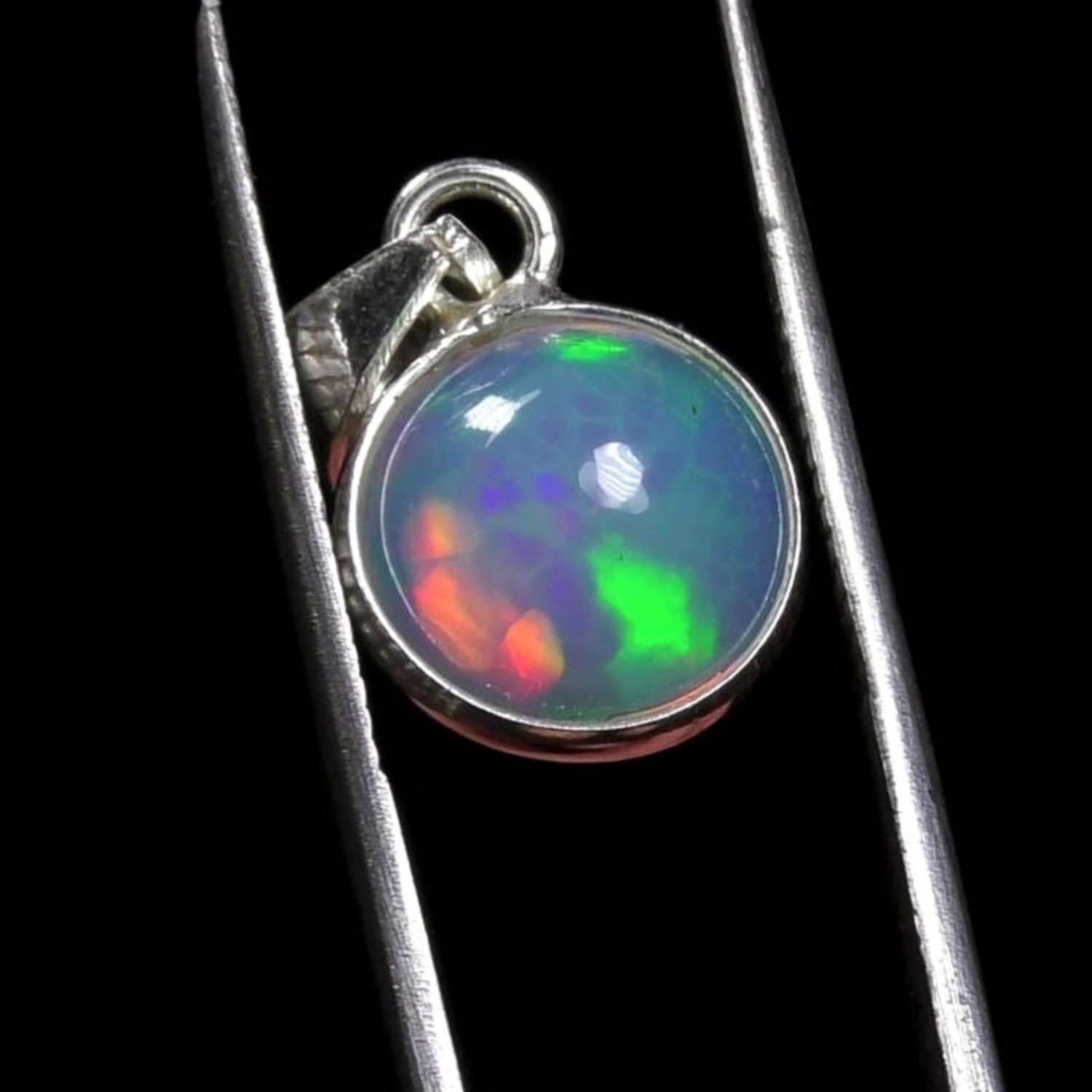 Welo opal pendant - Ethiopia