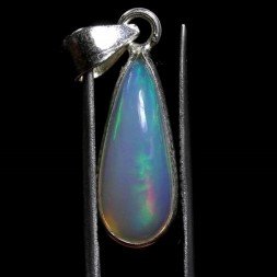 Welo opal pendant - Ethiopia