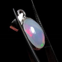 Welo opal pendant - Ethiopia