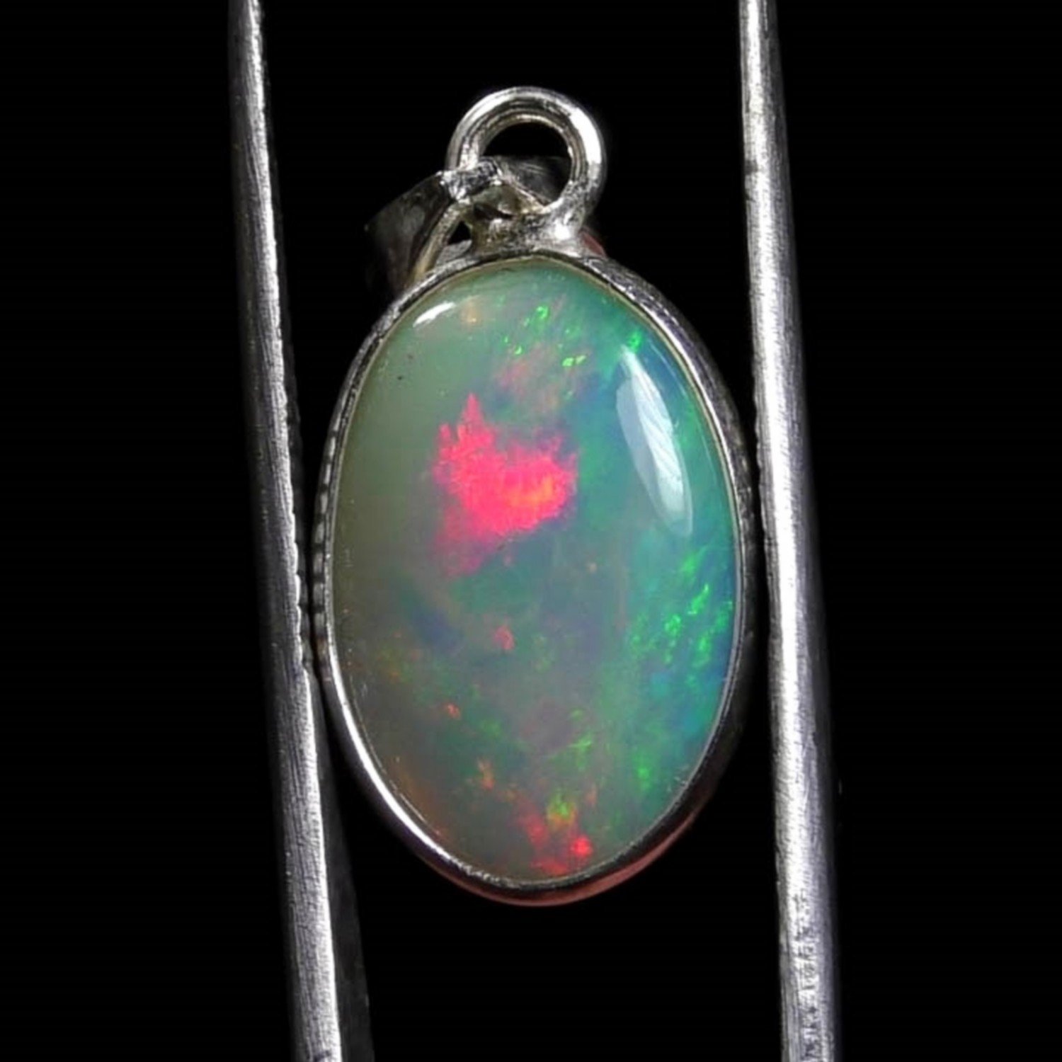Welo opal pendant - Ethiopia
