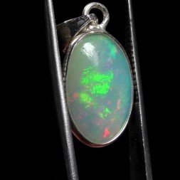 Welo opal pendant - Ethiopia