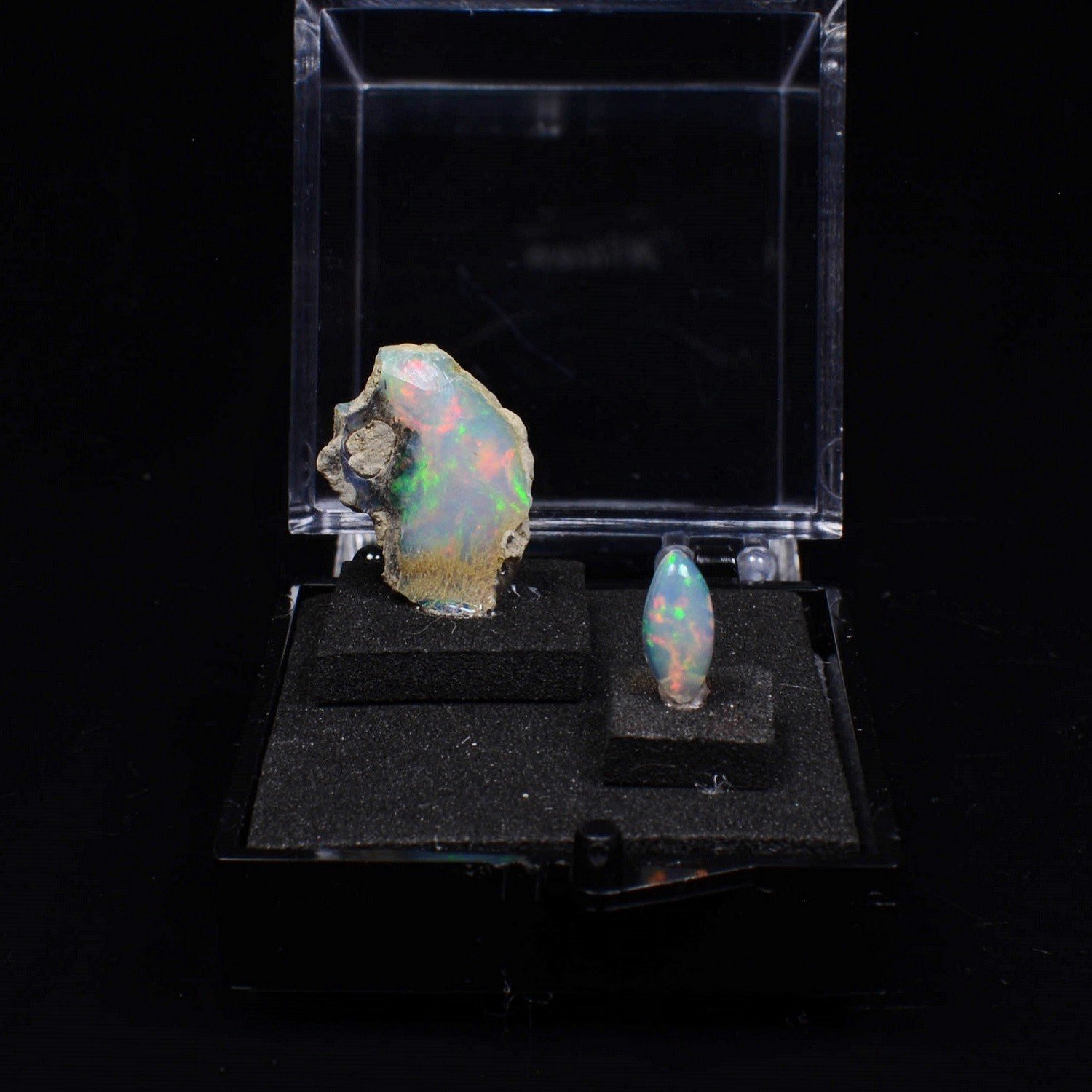 OPAL Duo - cut stone and crystallised stone