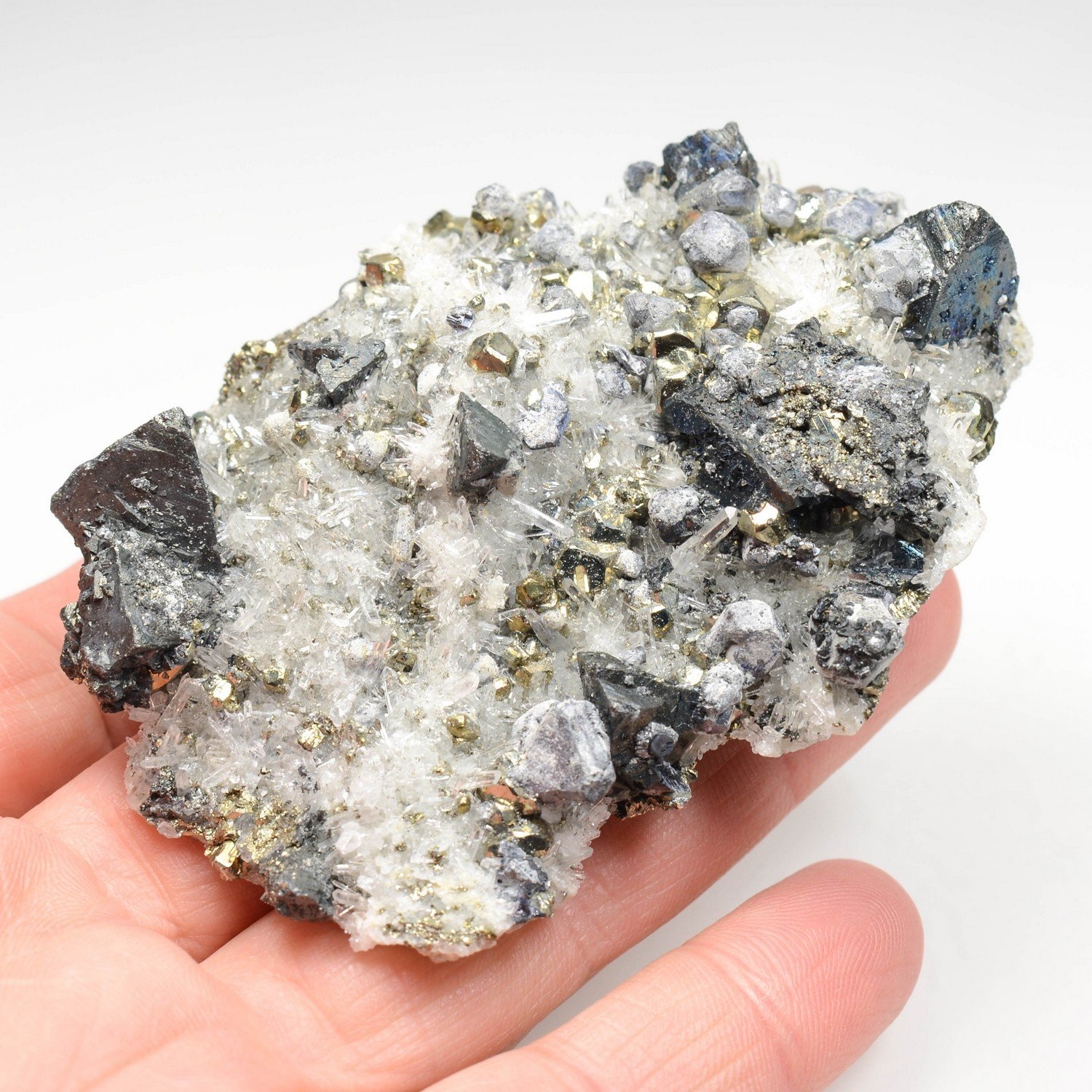 Pyrite, quartz et tennantite (?) - Kalimantan, Indonésie