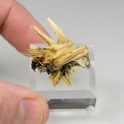 Rutile and hematite - Novo Horizonte, Bahia, Brazil