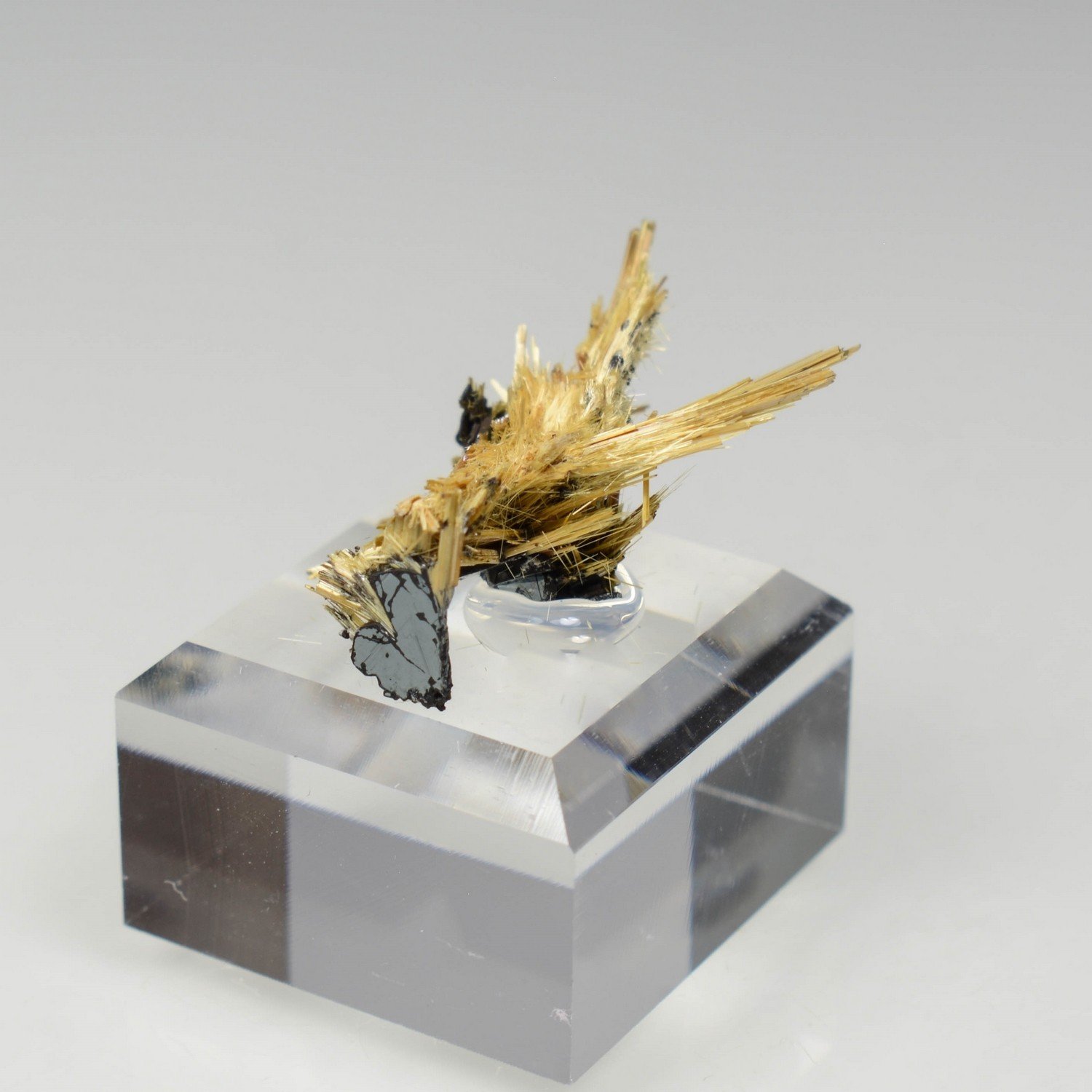 Rutile et hématite - Novo Horizonte, Bahia, Brésil