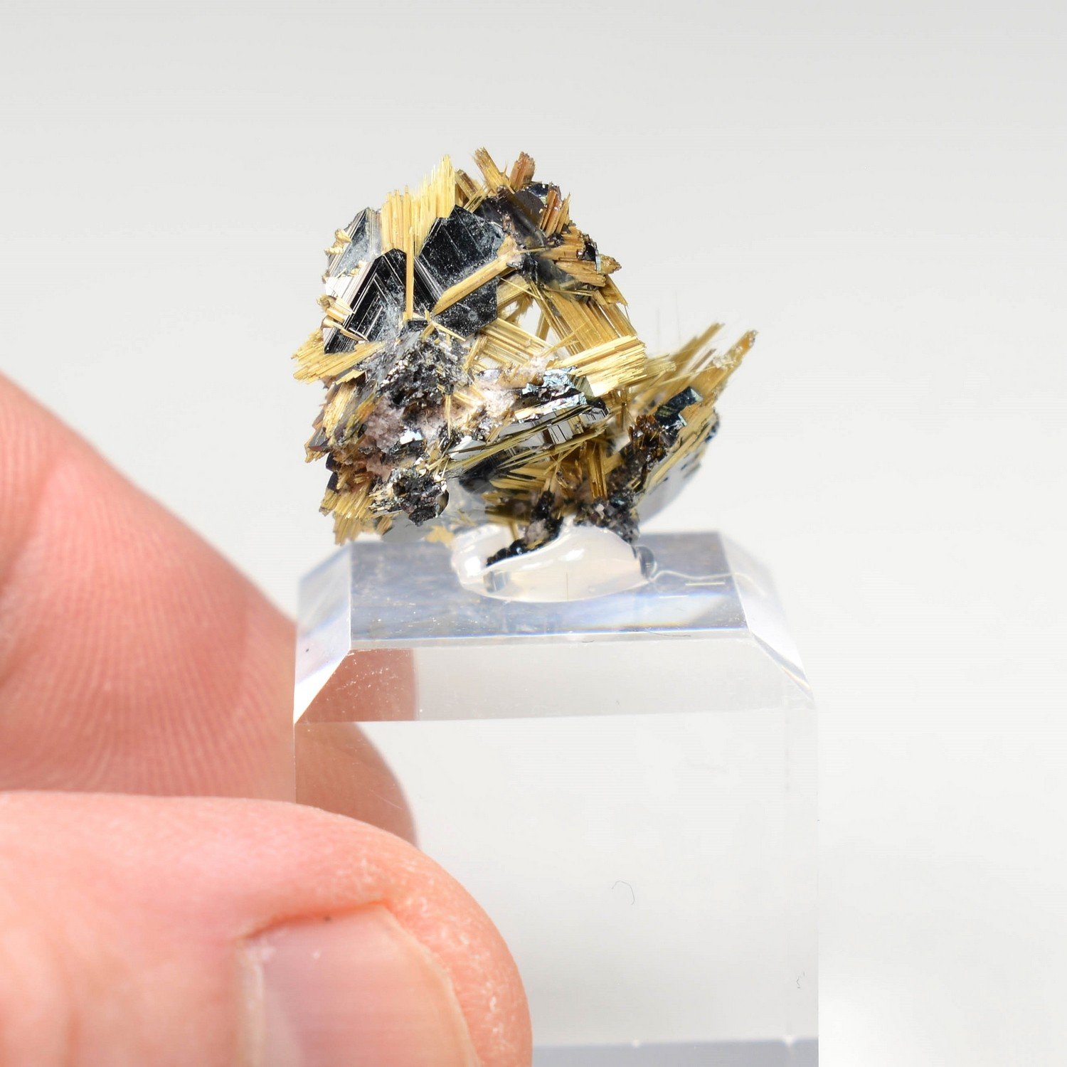 Rutile et hématite - Novo Horizonte, Bahia, Brésil