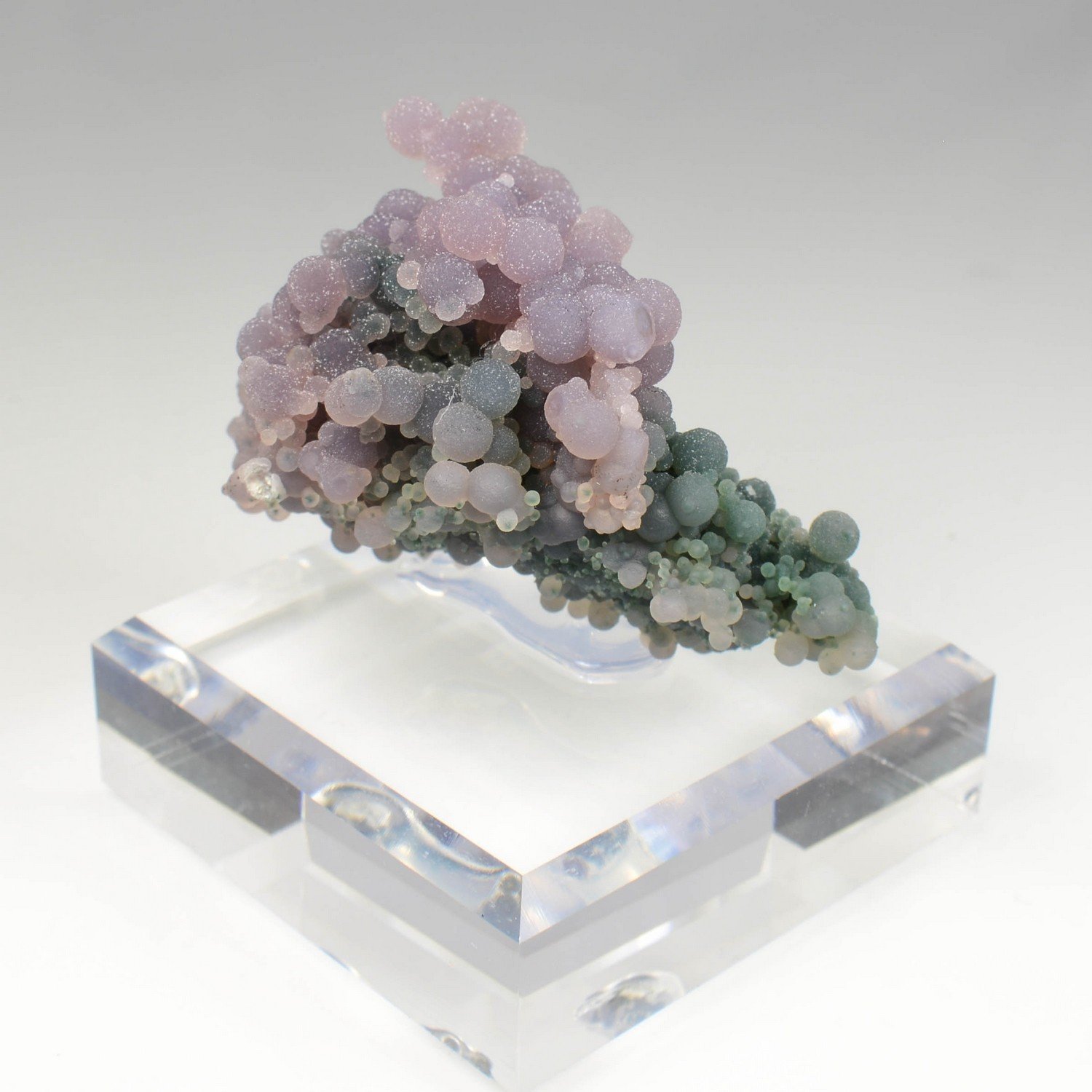 Calcédoine grappe - Mamuju, Sulawesi, Indonésie Calcédoine grappe - Mamuju, Sulawesi, Indonésie