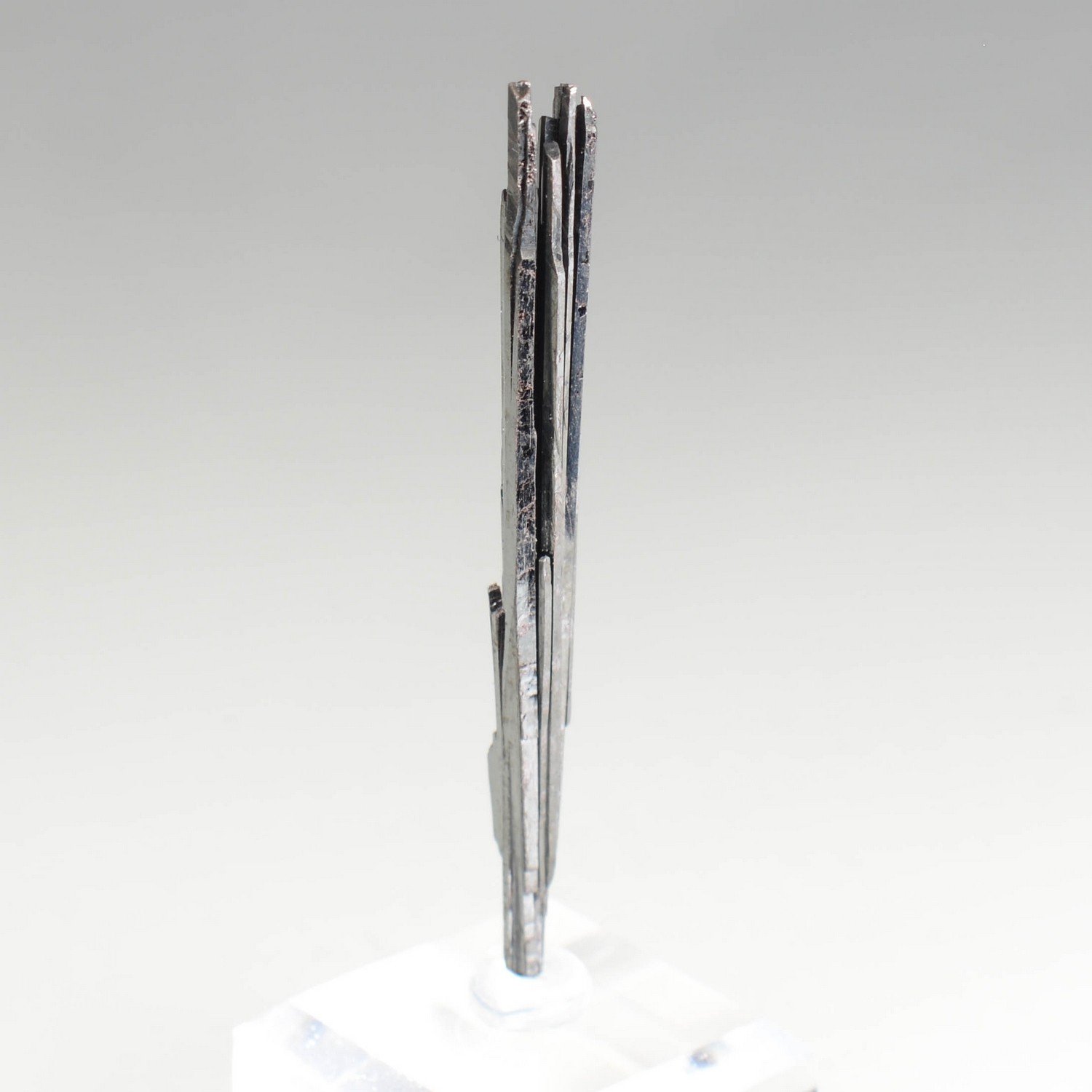 Kermésite - Mine Caiwa, Shaanxi, Chine Kermésite - Mine Caiwa, Shaanxi, Chine