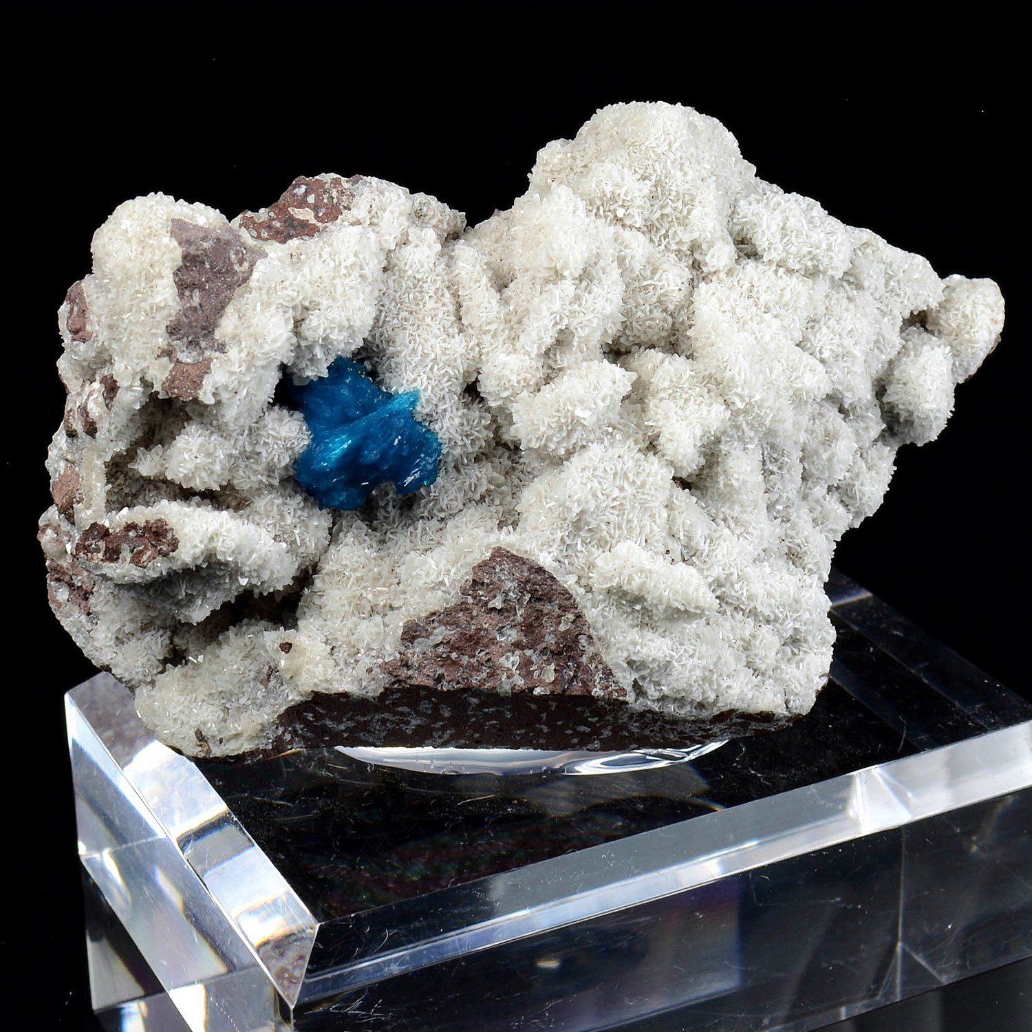 Cavansite - Carrières de Wagholi, Poona, Maharashtra, Inde Cavansite - Carrières de Wagholi, Poona, Maharashtra, Inde