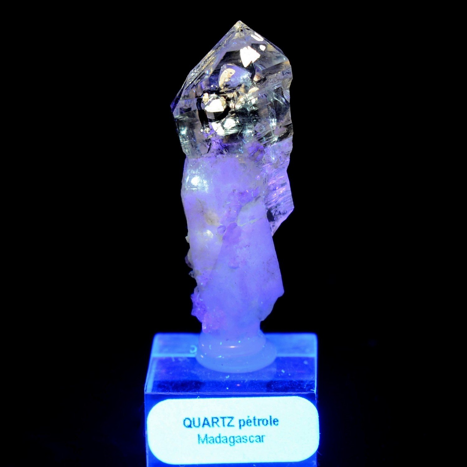 Quartz luciole à inclusions de pétrole - Madirobe, Madagascar