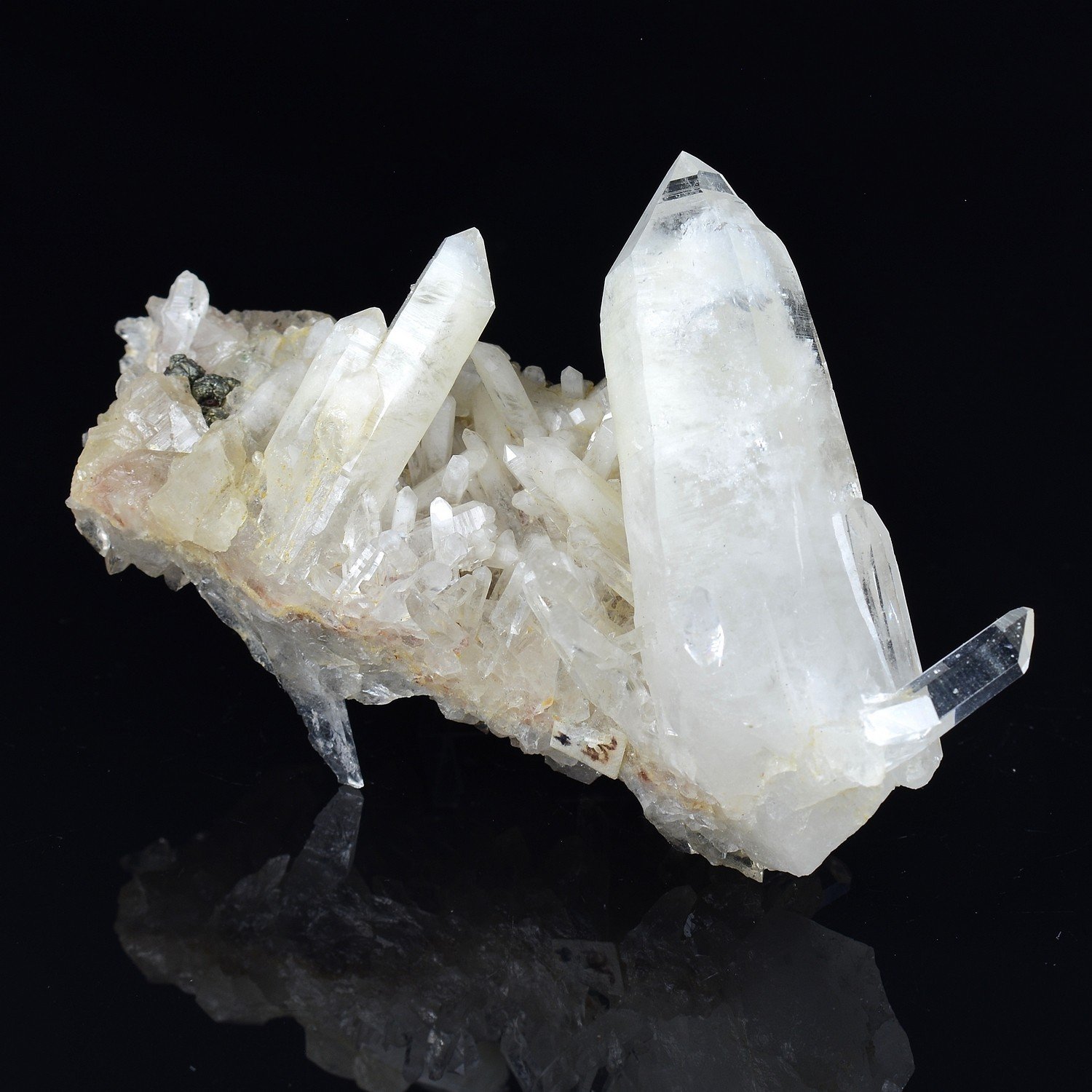 Quartz and chalcopyrite - La Gardette Mine, Isère, France