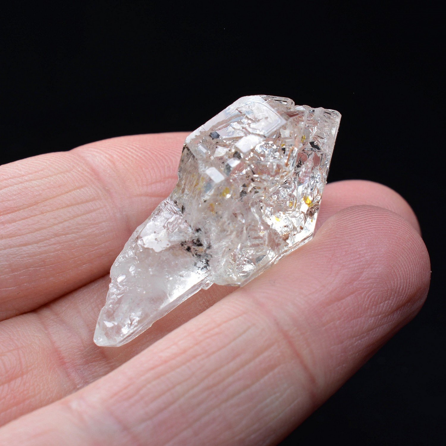 Quartz luciole à inclusions de pétrole - Madirobe, Madagascar