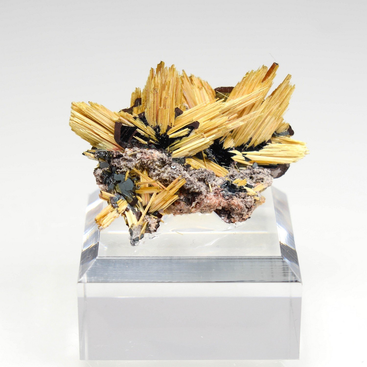 Rutile and hematite - Novo Horizonte, Bahia, Brazil