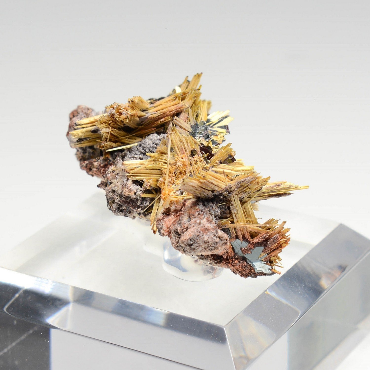 Rutile et hématite - Novo Horizonte, Bahia, Brésil Rutile et hématite - Novo Horizonte, Bahia, Brésil