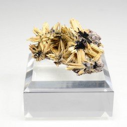 Rutile and hematite - Novo Horizonte, Bahia, Brazil