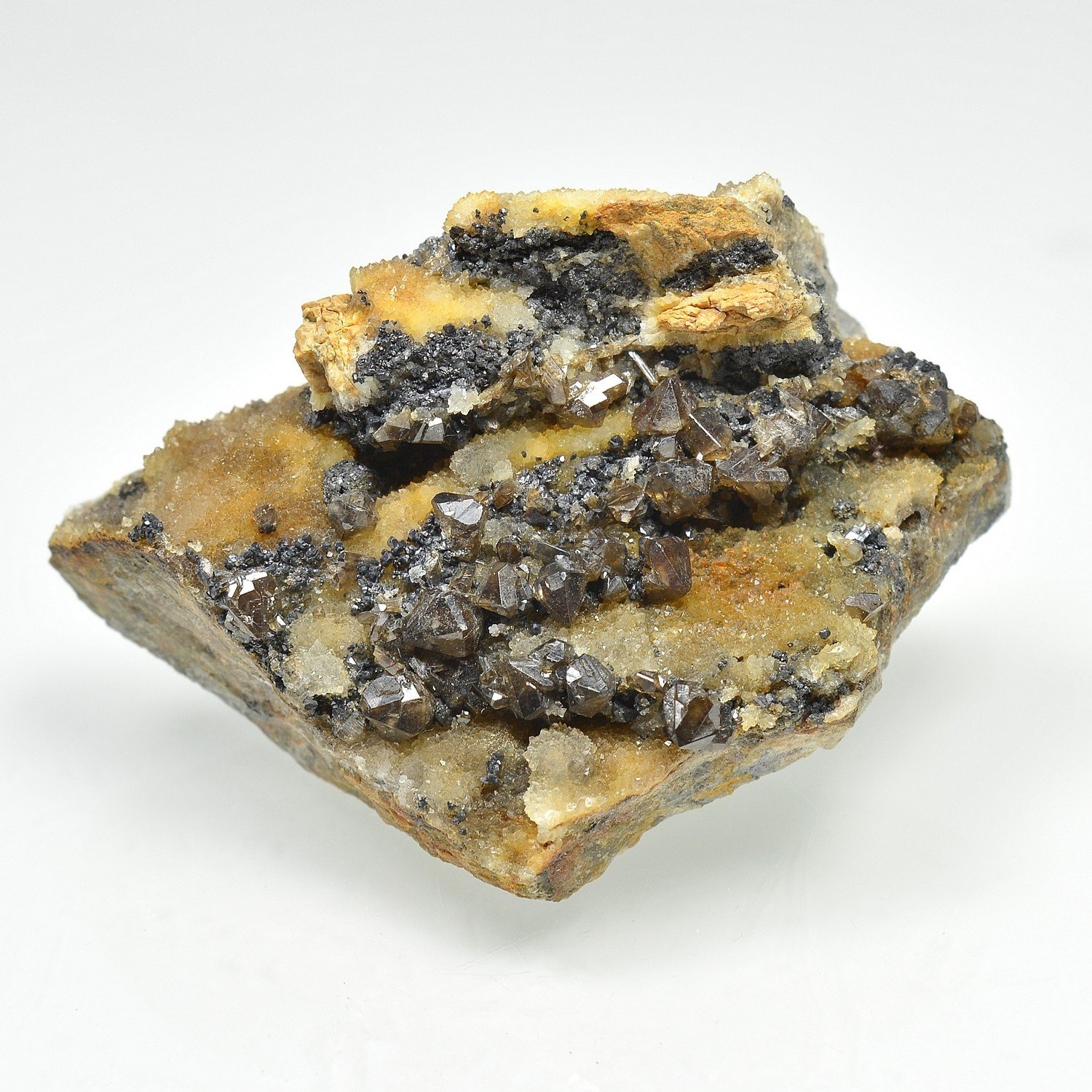 Cerussite - La Maladrerie, Villefranche-de-Rouergue, Aveyron, France