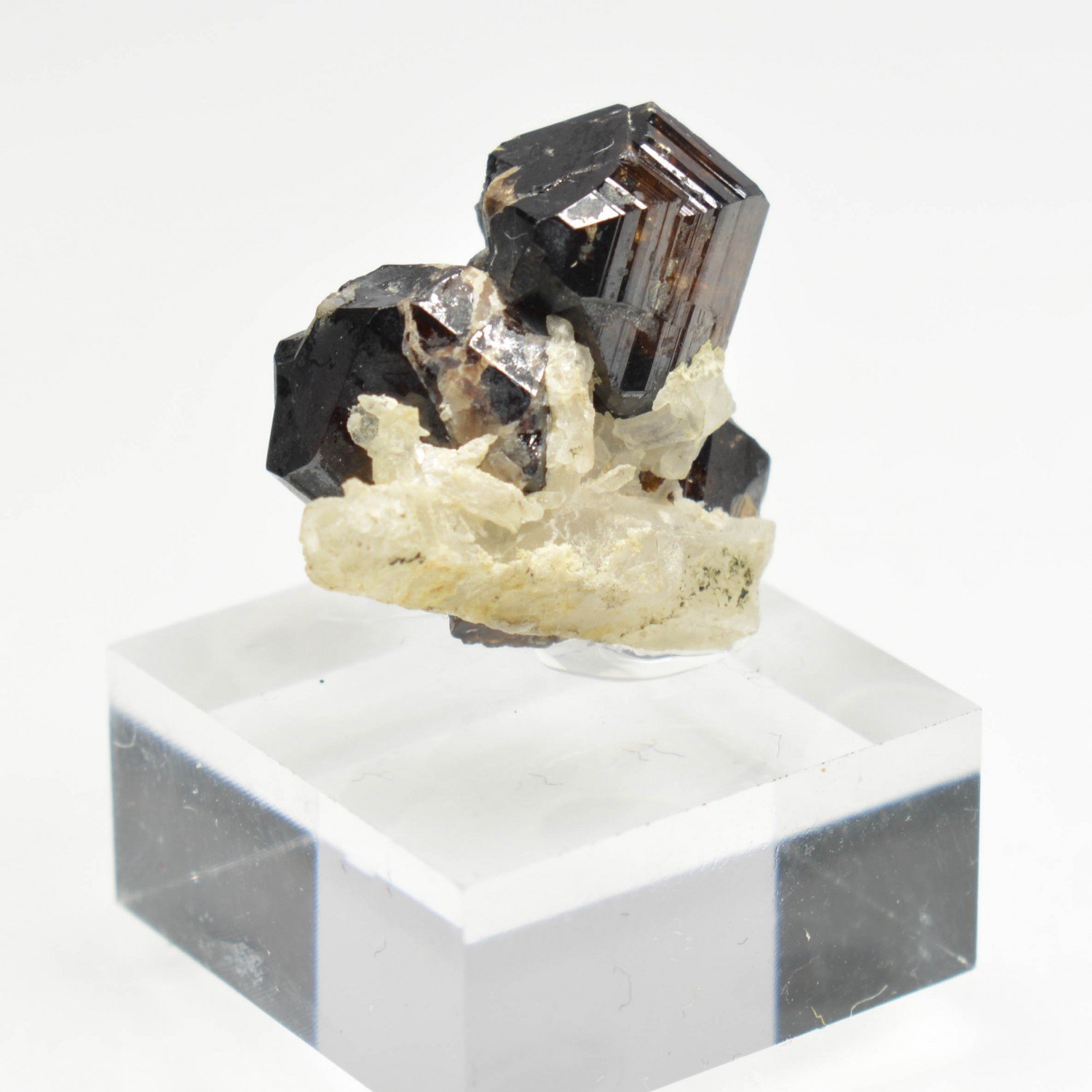 Cassiterite and quartz - Quily, Morbihan, France