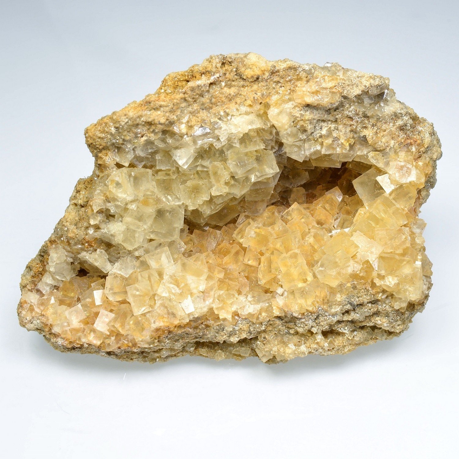 Fluorine - Arbouet, Pyrénées-Atlantiques, France Fluorine - Arbouet, Pyrénées-Atlantiques, France