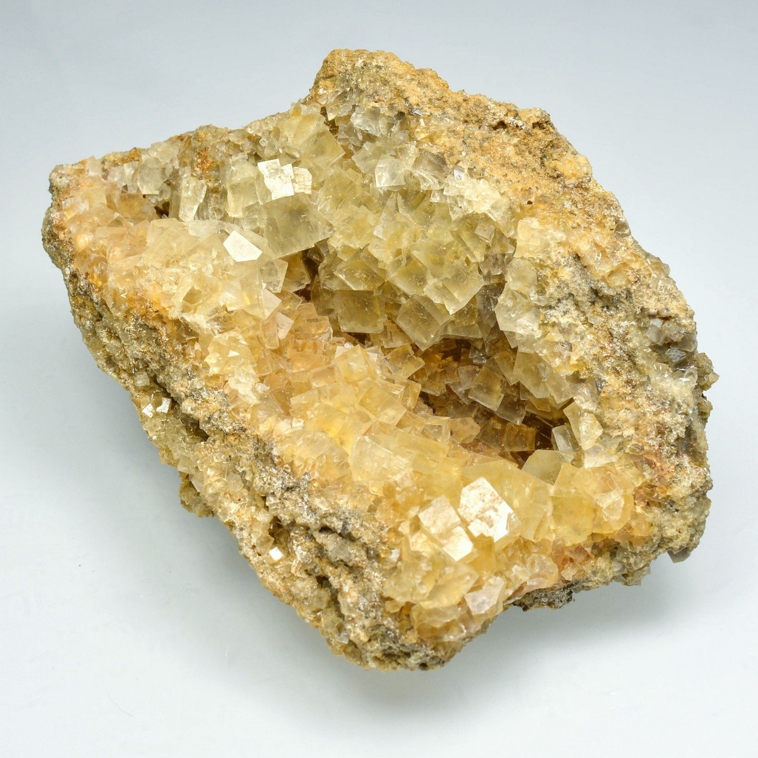 Fluorite - Arbouet, Pyrénées-Atlantiques, France Fluorite - Arbouet, Pyrénées-Atlantiques, France