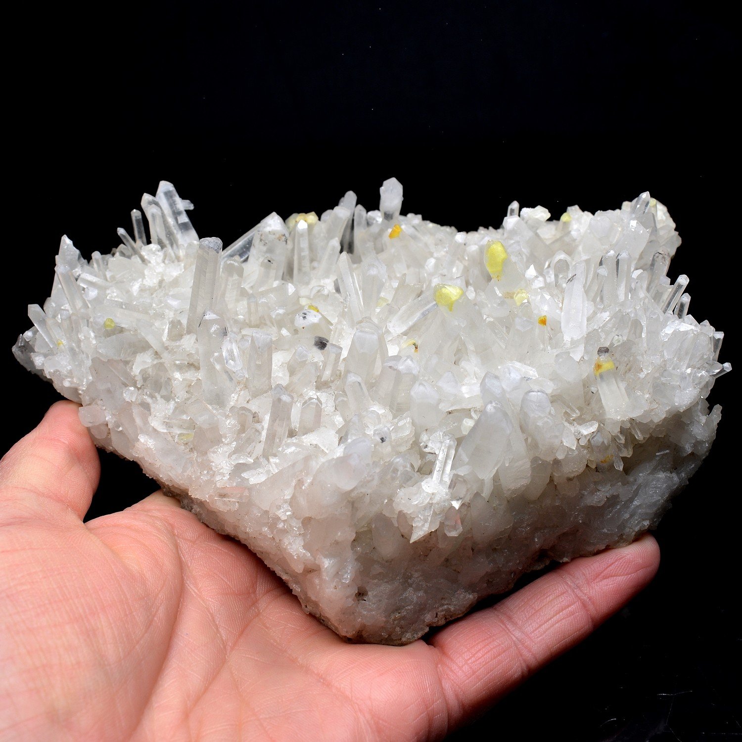 Quartz and sulphur - Mundo Nuevo, La Libertad, Peru Quartz and sulphur - Mundo Nuevo, La Libertad, Peru