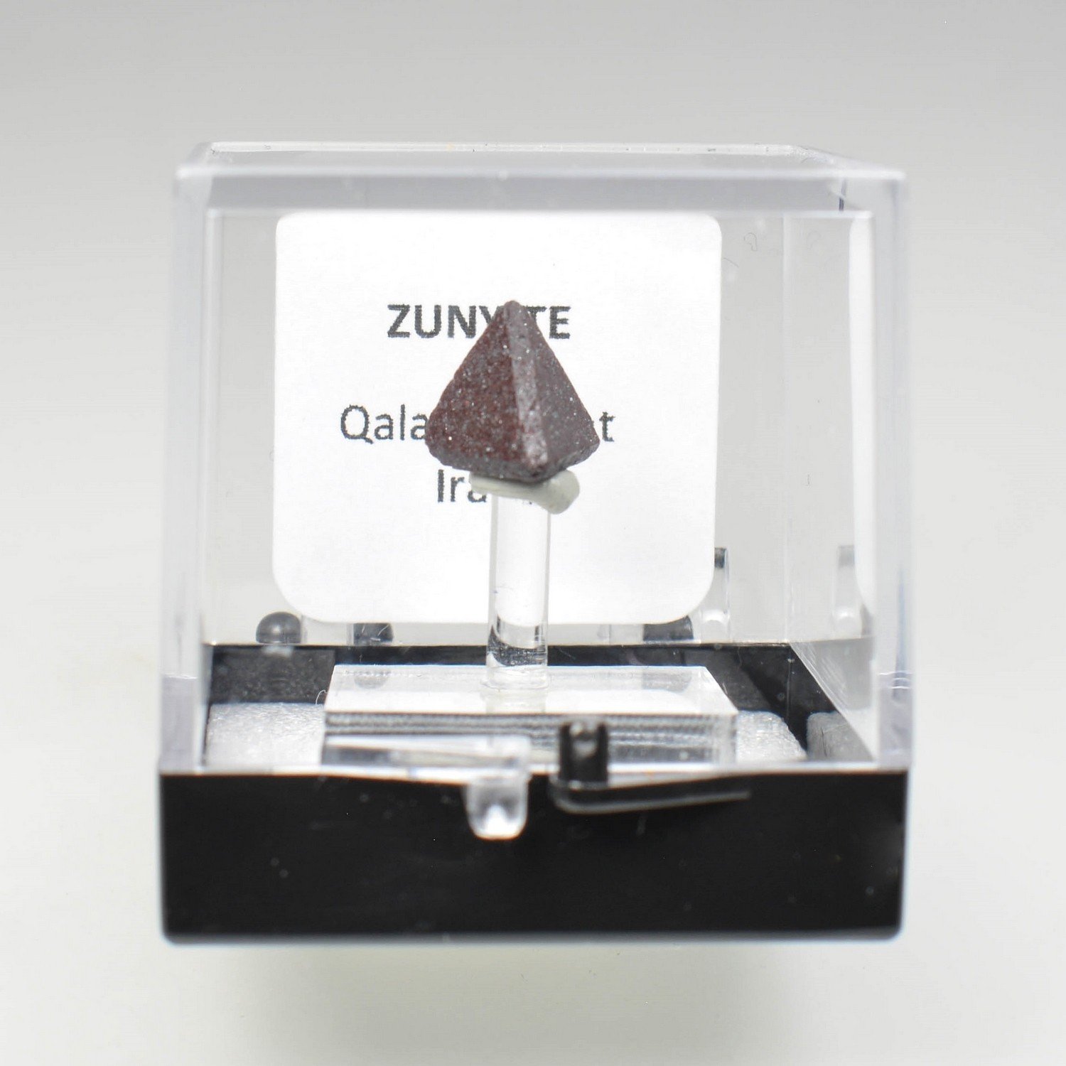 Zunyite - Qalat-e-Balat, Hormozgan, Perse/Iran