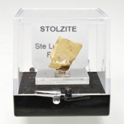 Stolzite - Mine de Sainte Lucie, Lozère, France