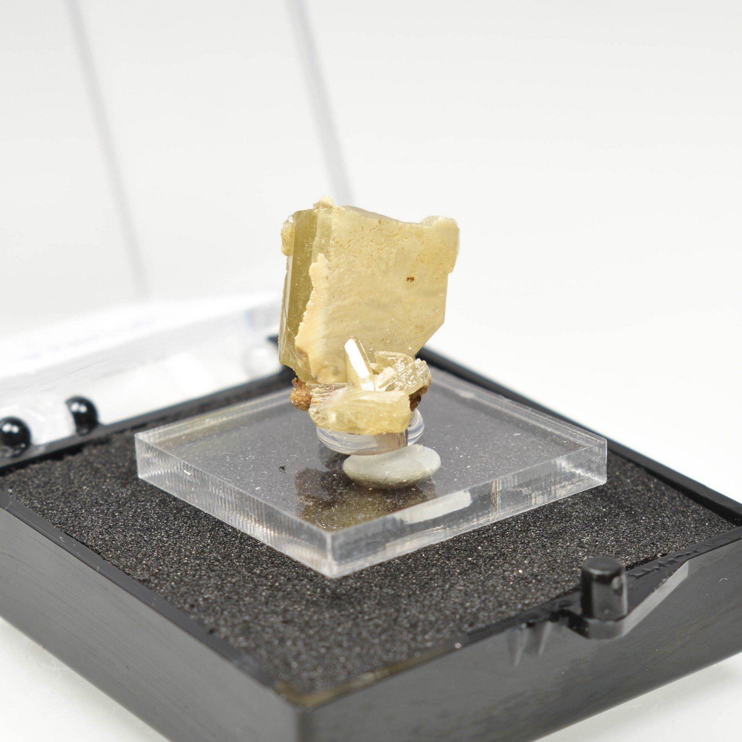 Stolzite - Mine de Sainte Lucie, Lozère, France