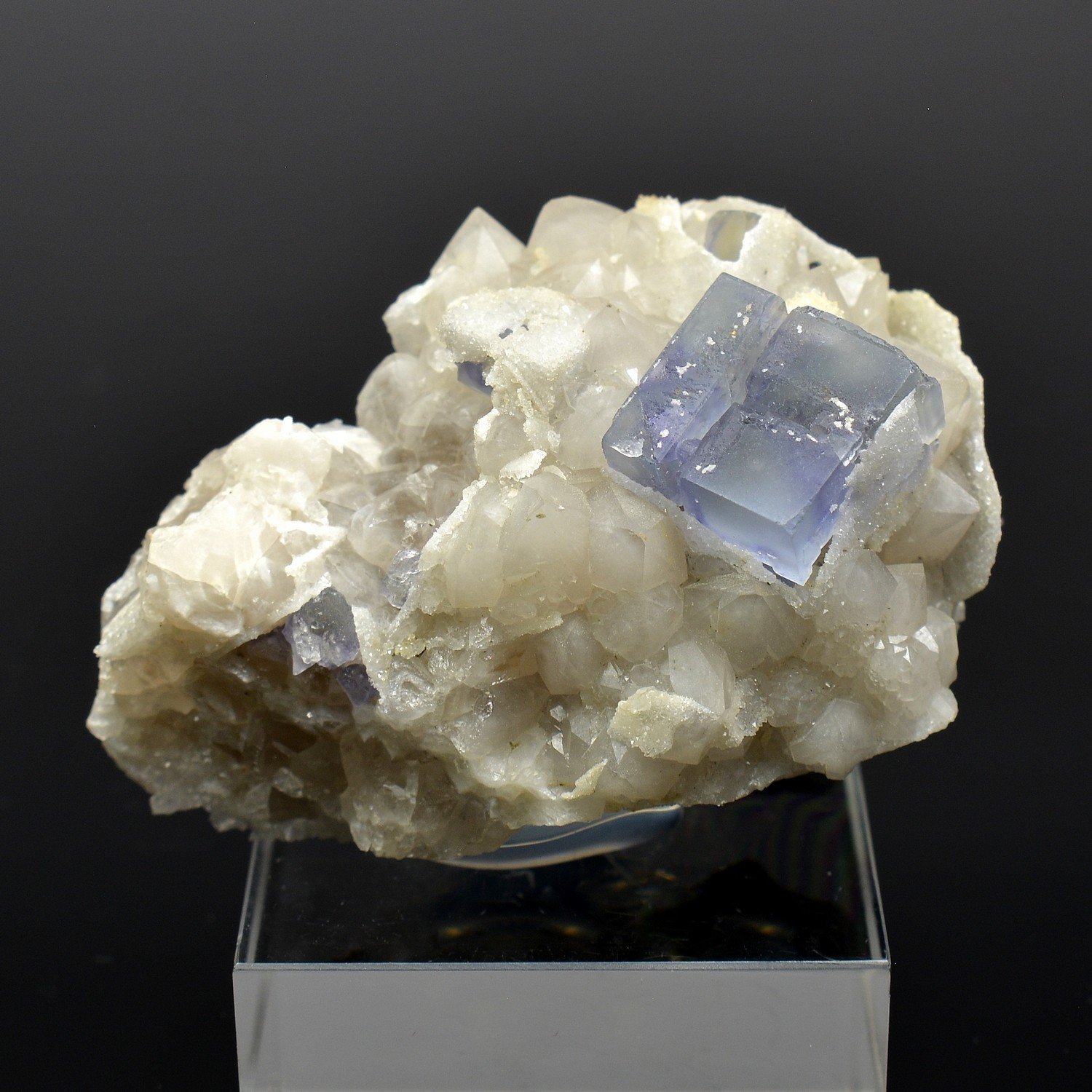 Fluorine et quartz - Montroc, Tarn, France Fluorine et quartz - Montroc, Tarn, France