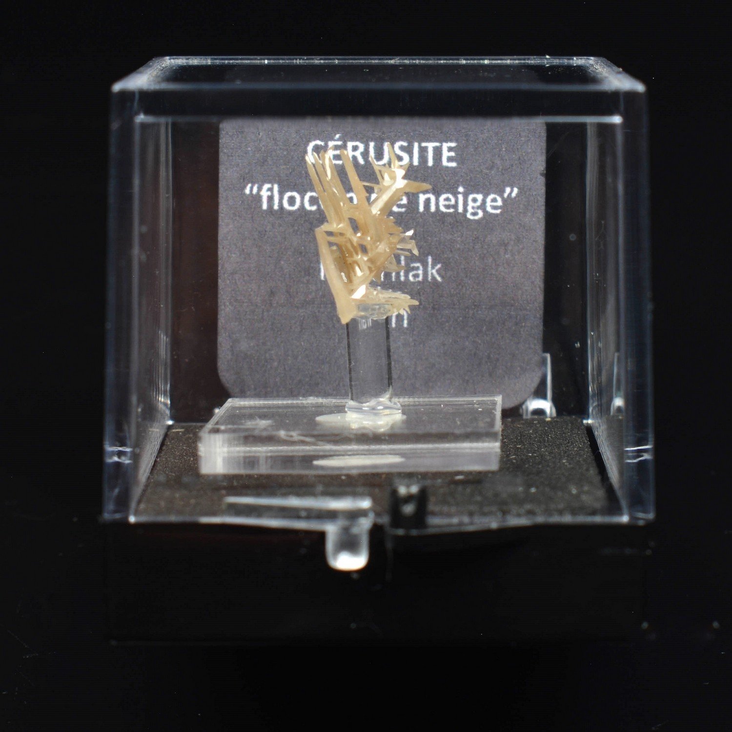 Reticular cerussite – Nakhlak Mine, Isfahan Province, Iran
