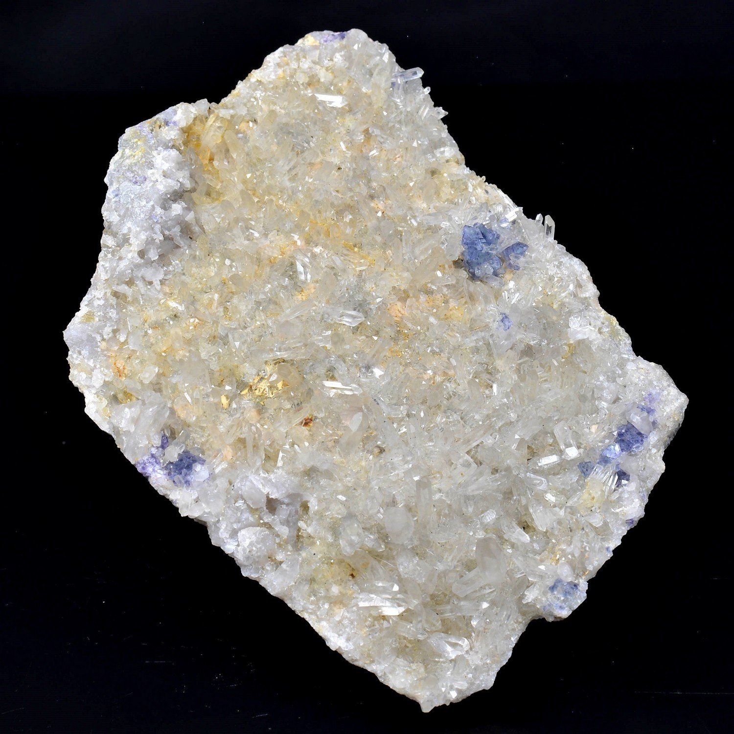 Fluorine et quartz - Grand-Champ, Morbihan, France Fluorine et quartz - Grand-Champ, Morbihan, France