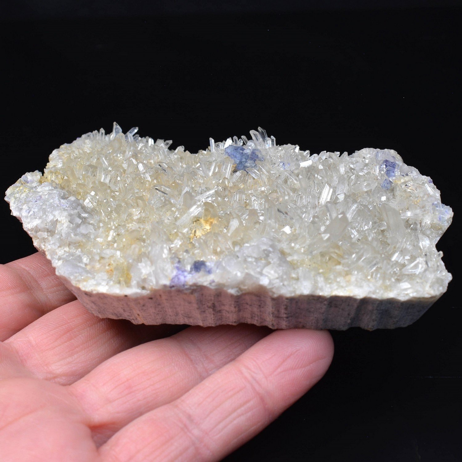 Fluorine et quartz - Grand-Champ, Morbihan, France Fluorine et quartz - Grand-Champ, Morbihan, France