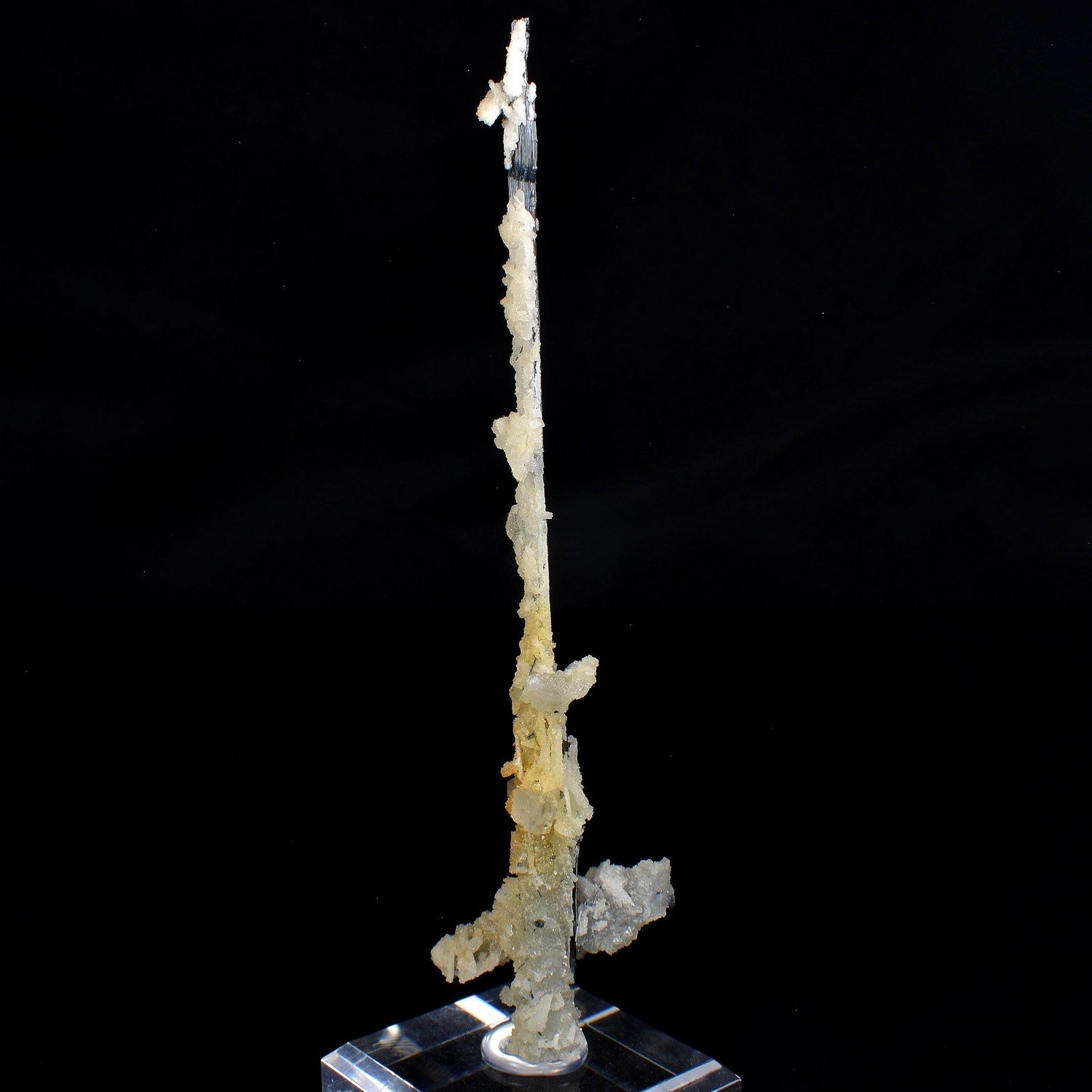 Fluorite and quartz on stibnite – Jiangxi Province, China