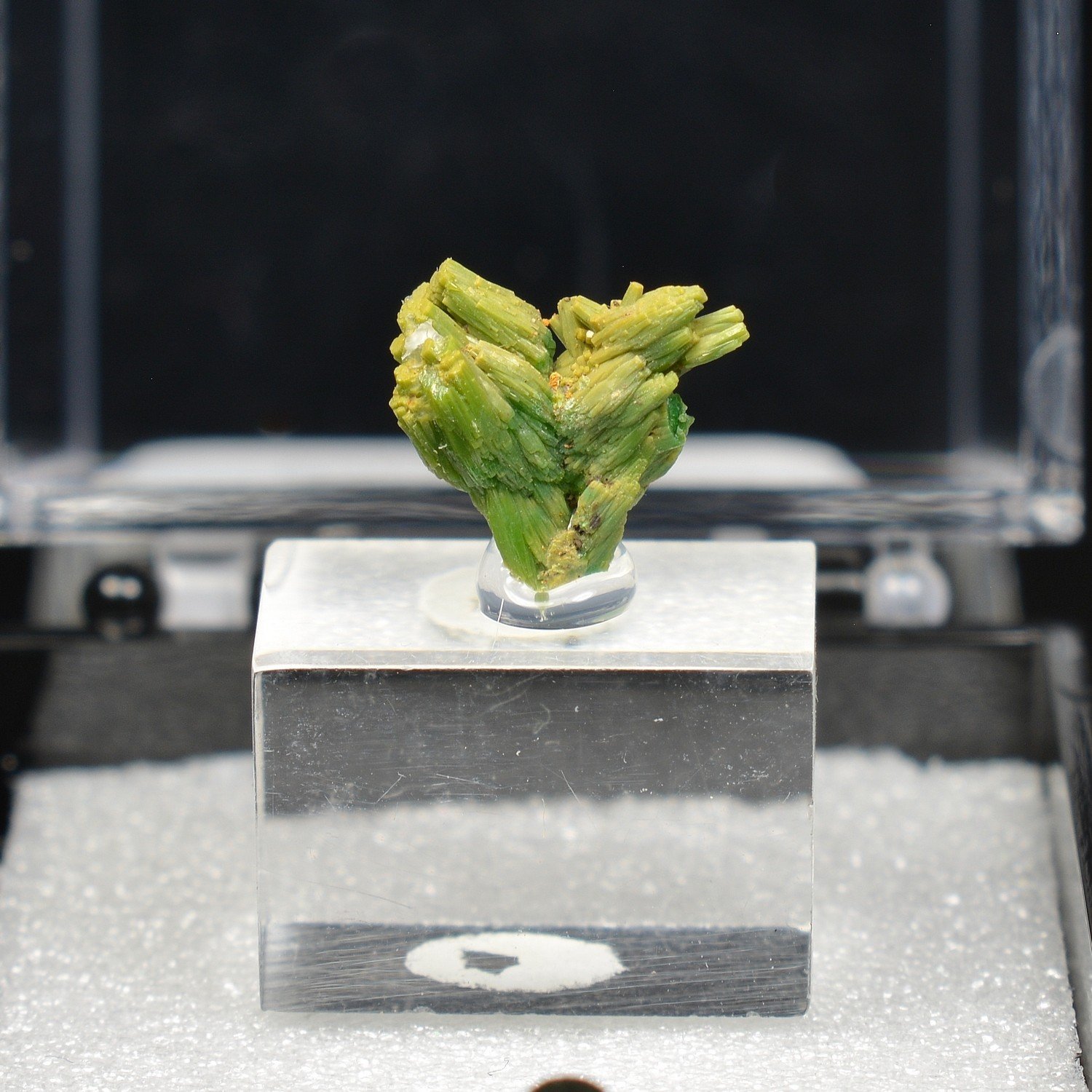 Pyromorphite - Mine des Farges, Ussel, Corrèze, France