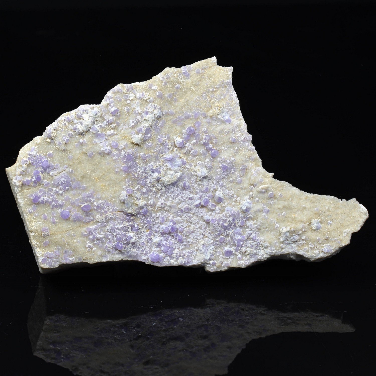 Apatite - Tréguennec, Finistère, France