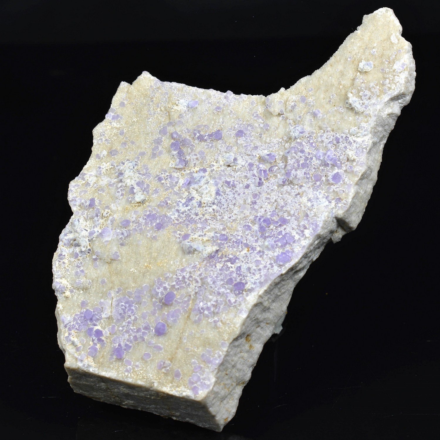 Apatite - Tréguennec, Finistère, France